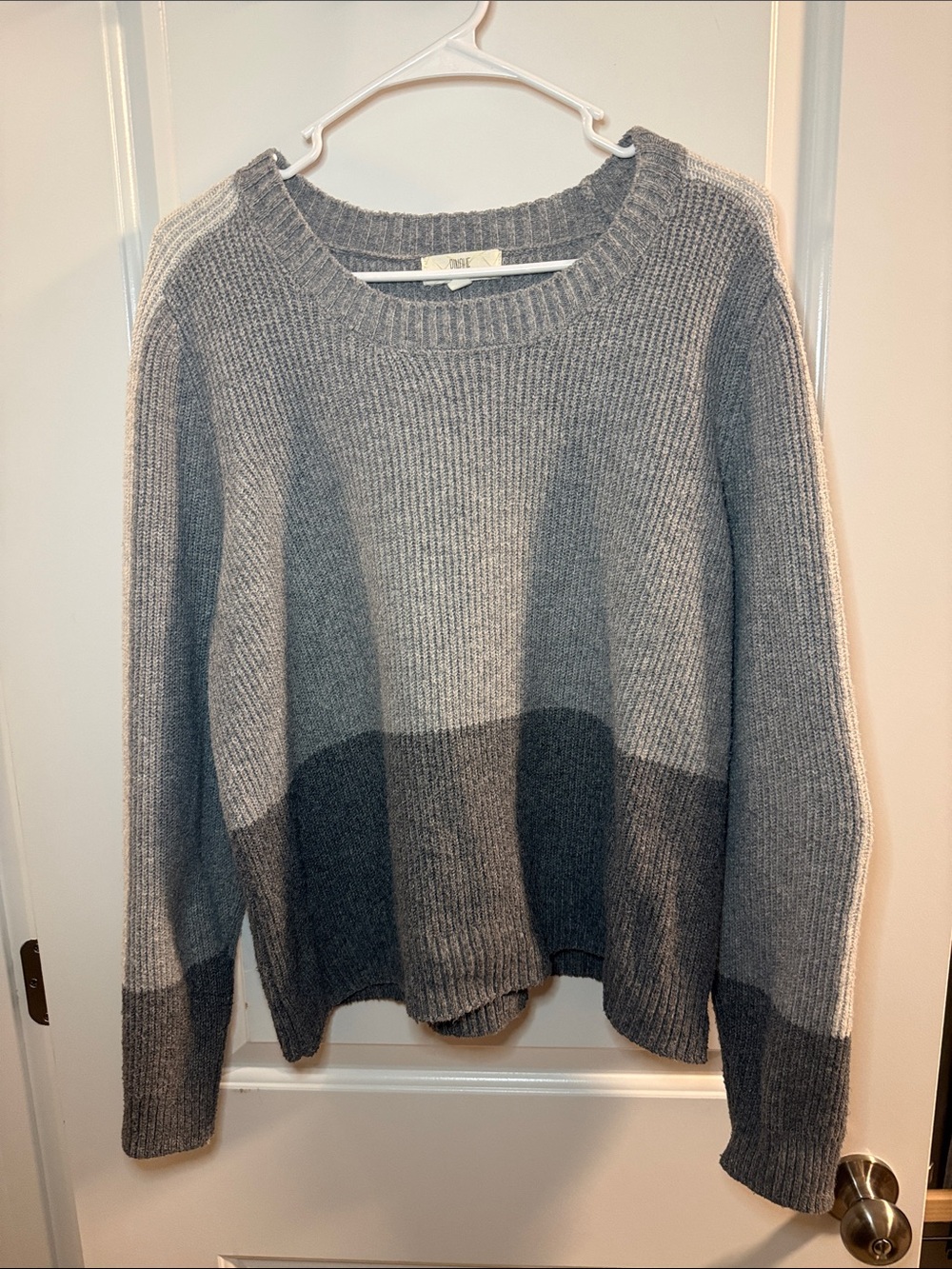 Gray Colorblock Crewneck Sweater - Cozy Ribbed Knit